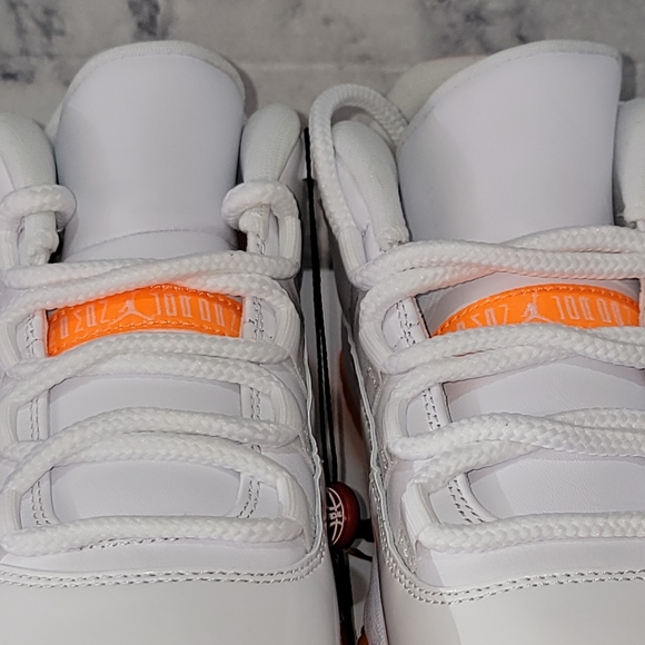 NEW Women’s Air Jordan 11 Retro Low Bright Citrus- US 7 - Picture 3 of 9